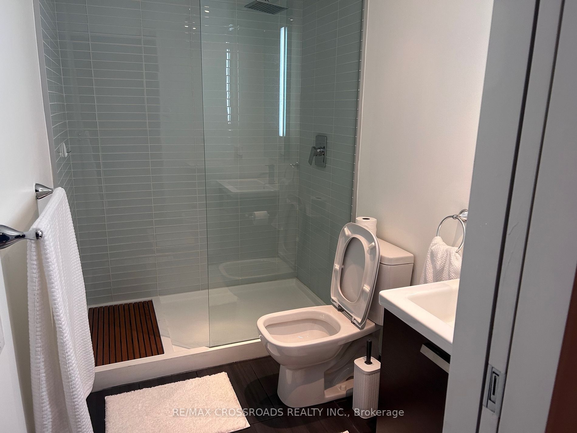 629 King St W, #1028