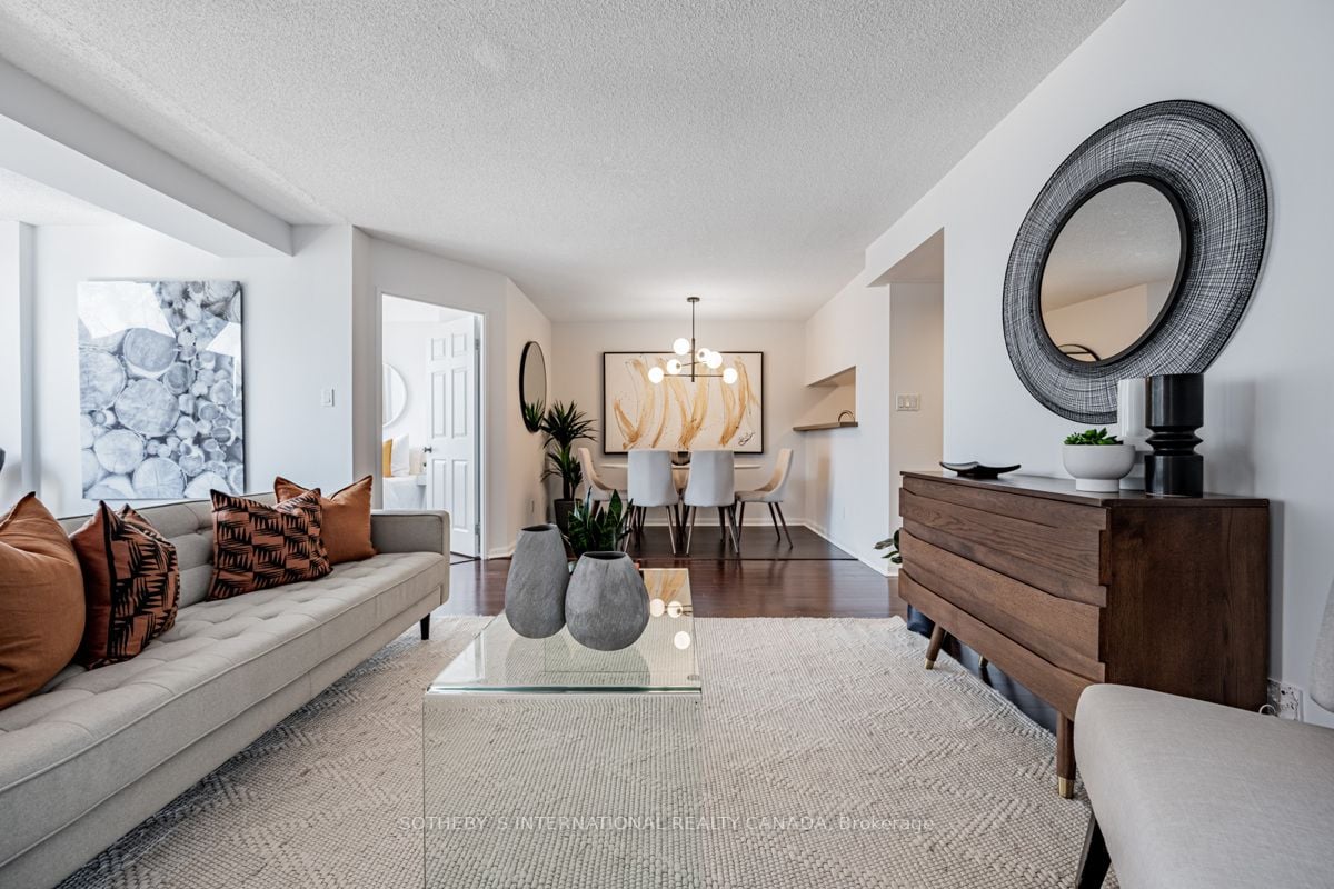 24 Wellesley St W, #2214