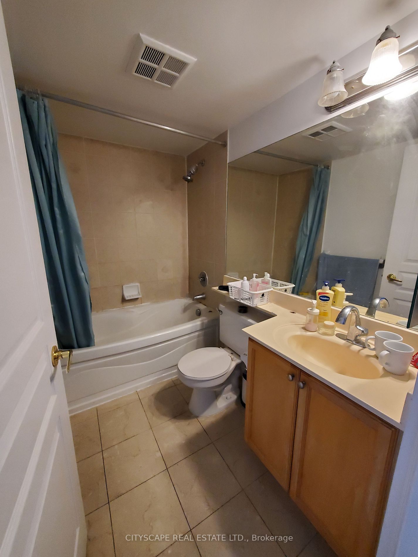 10 Northtown Way, #2310