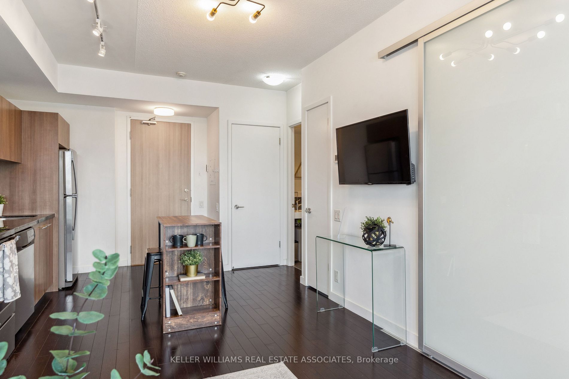 390 Cherry St, #1203