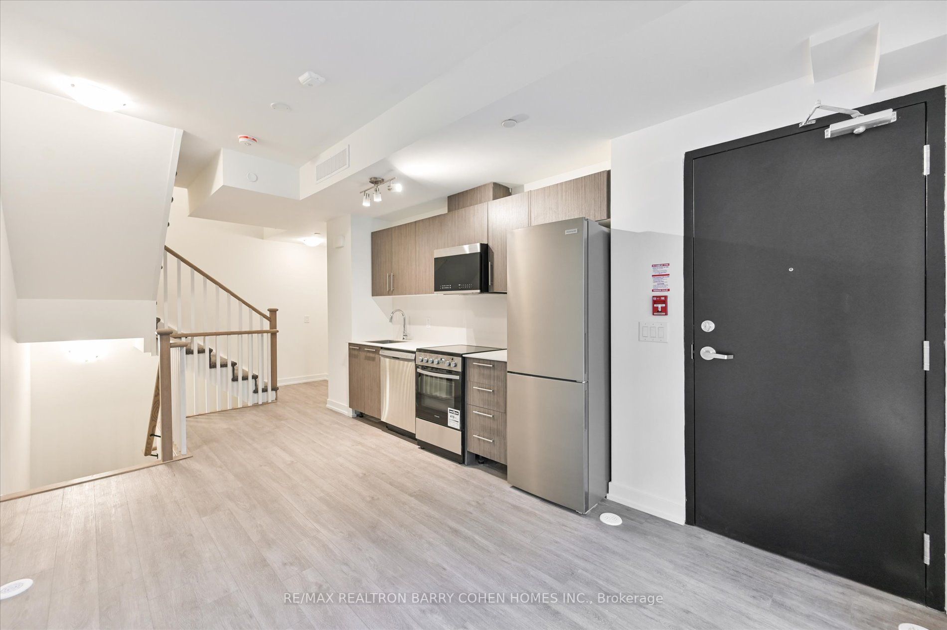 847 Sheppard Ave W, #24