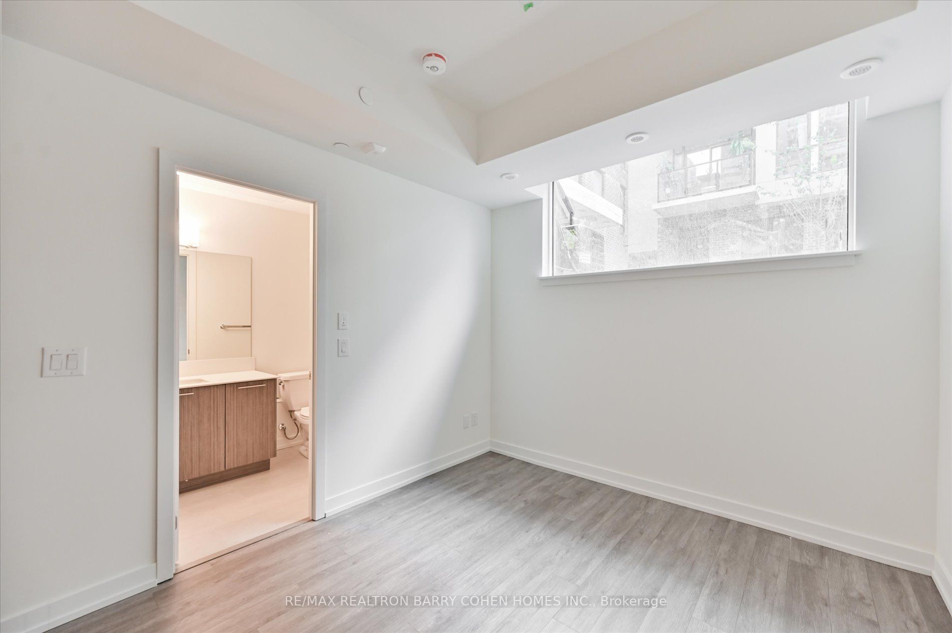 847 Sheppard Ave W, #24