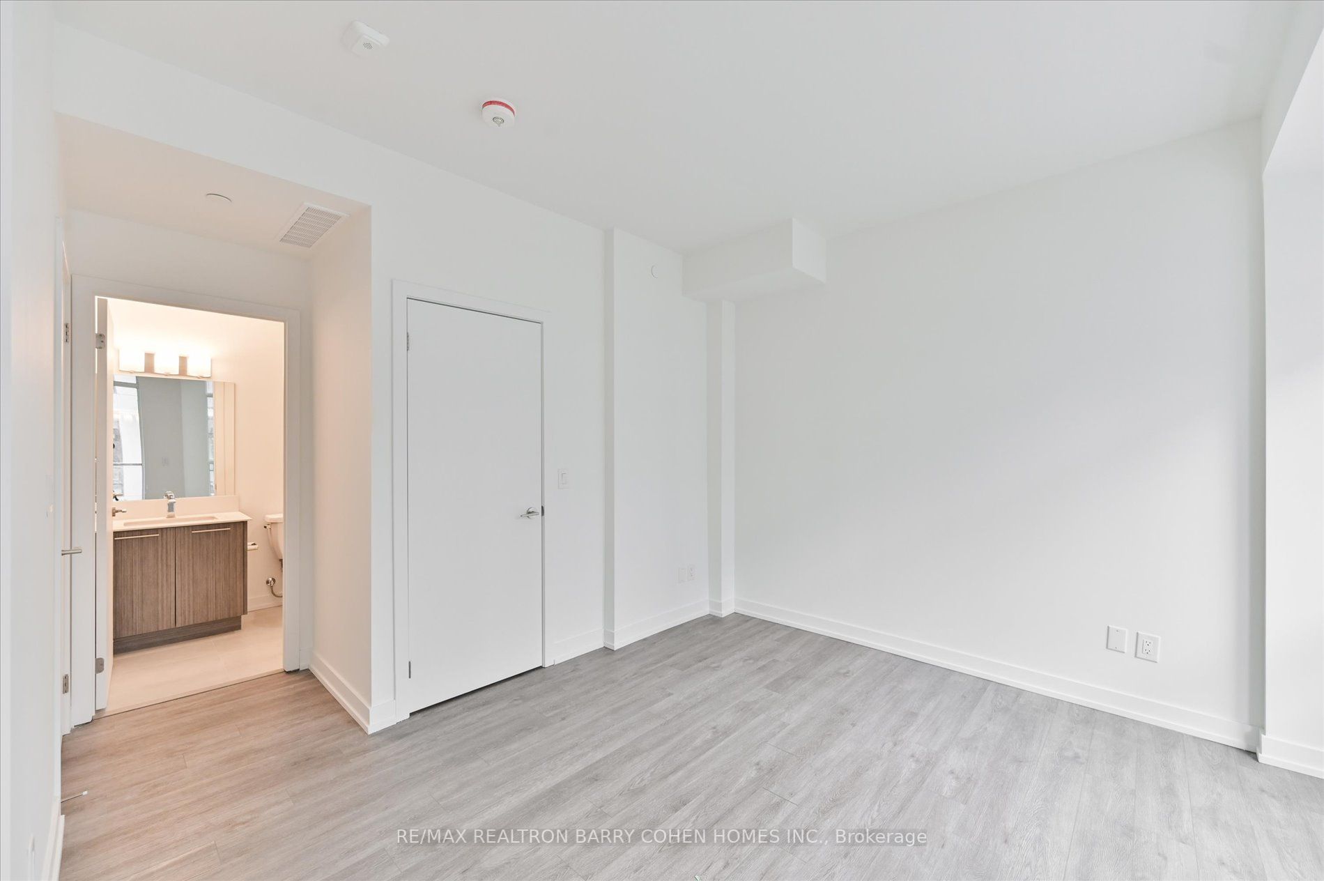 847 Sheppard Ave W, #24
