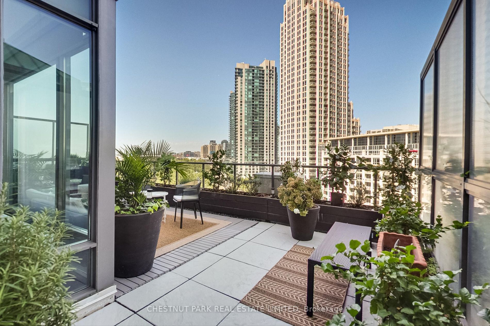 637 Lake Shore Blvd W, #617