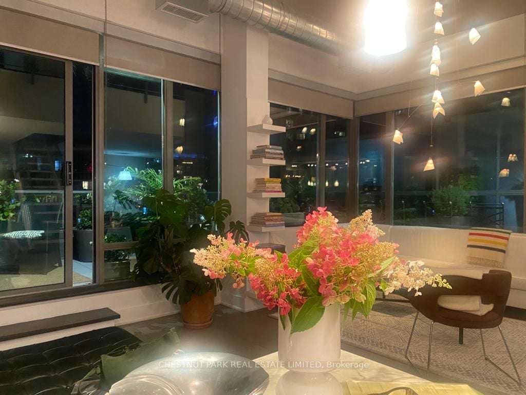 637 Lake Shore Blvd W, #617