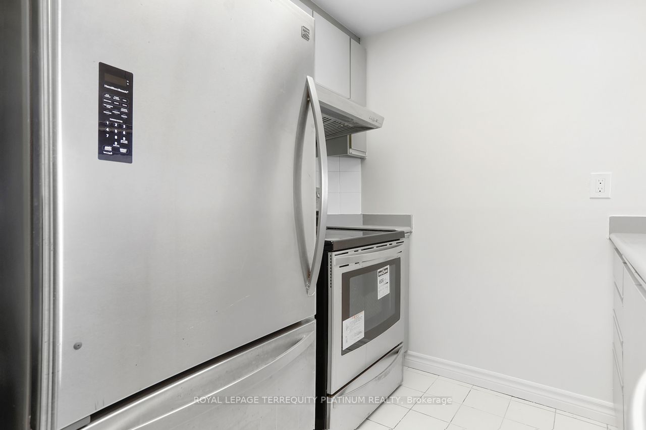 7 Bishop Ave, #506