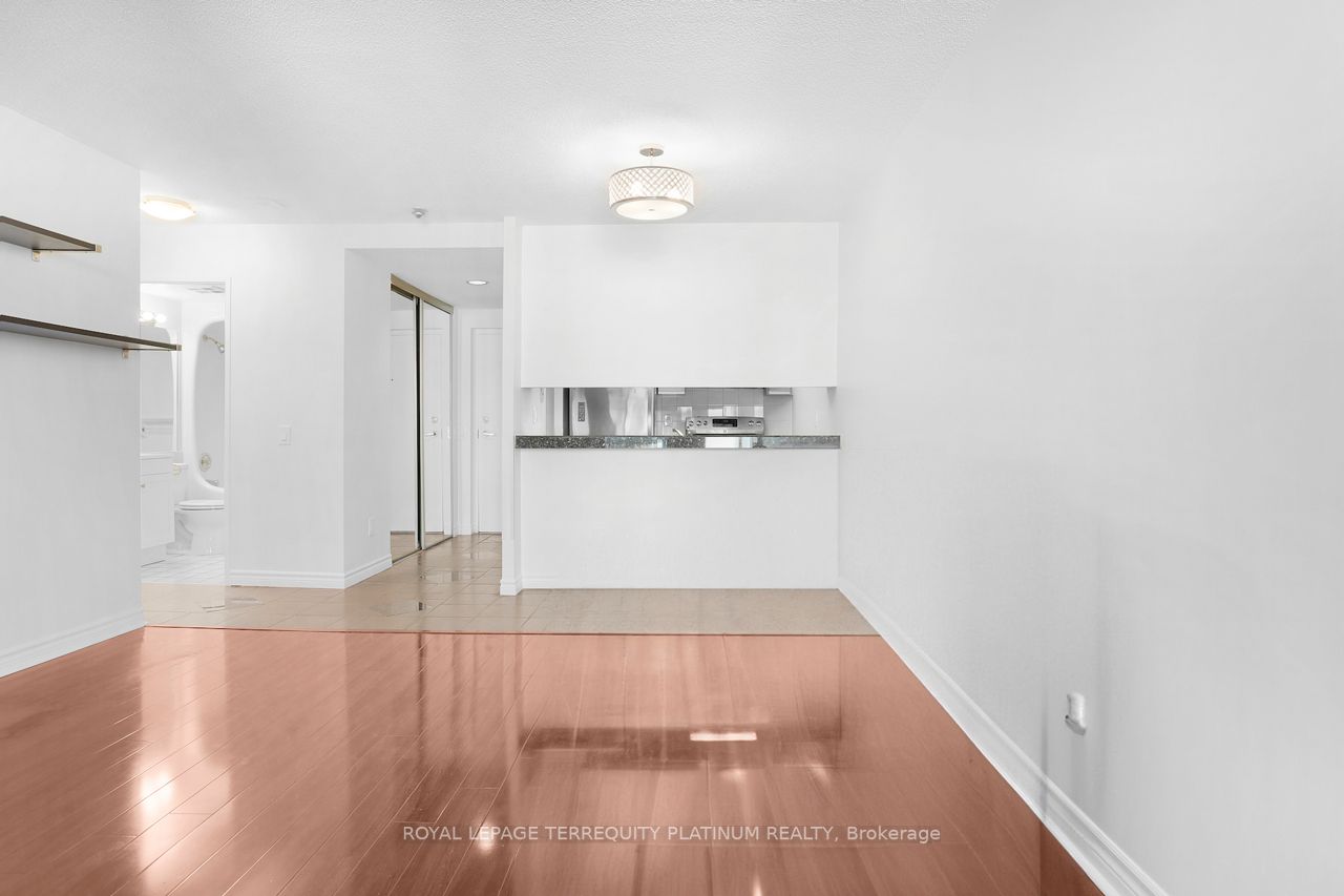 7 Bishop Ave, #506