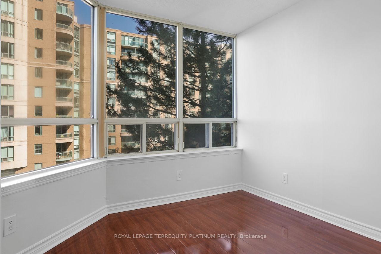 7 Bishop Ave, #506