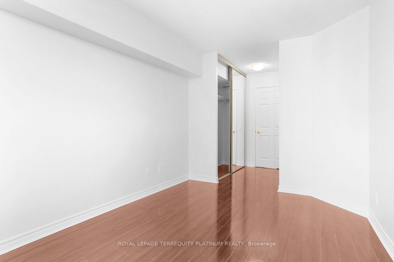 7 Bishop Ave, #506