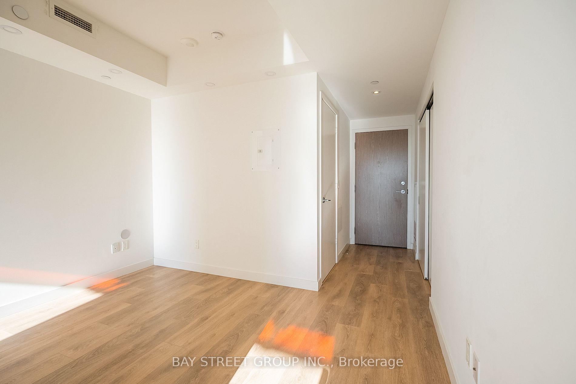215 Queen St W, #1803