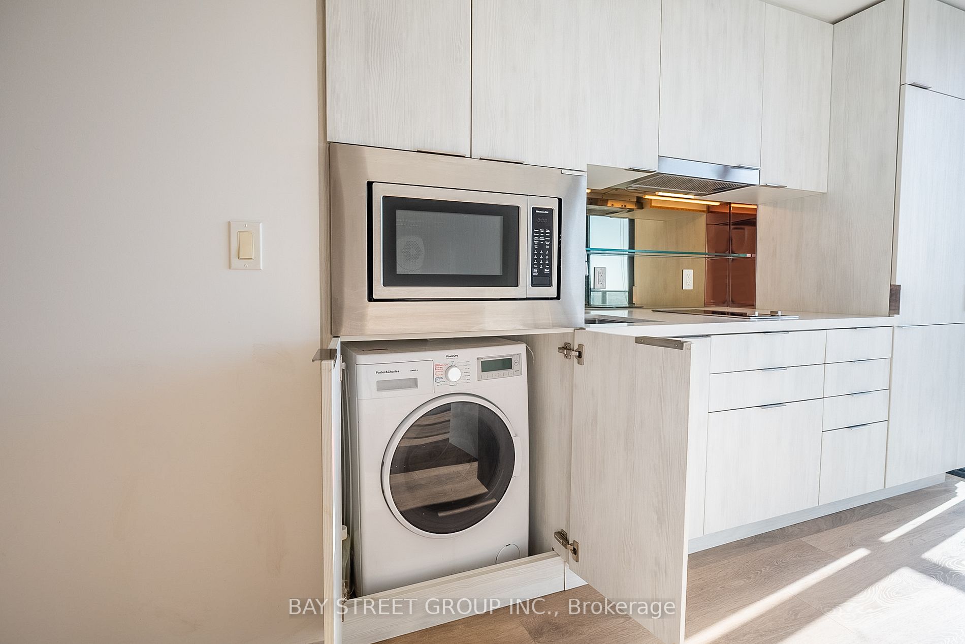 215 Queen St W, #1803