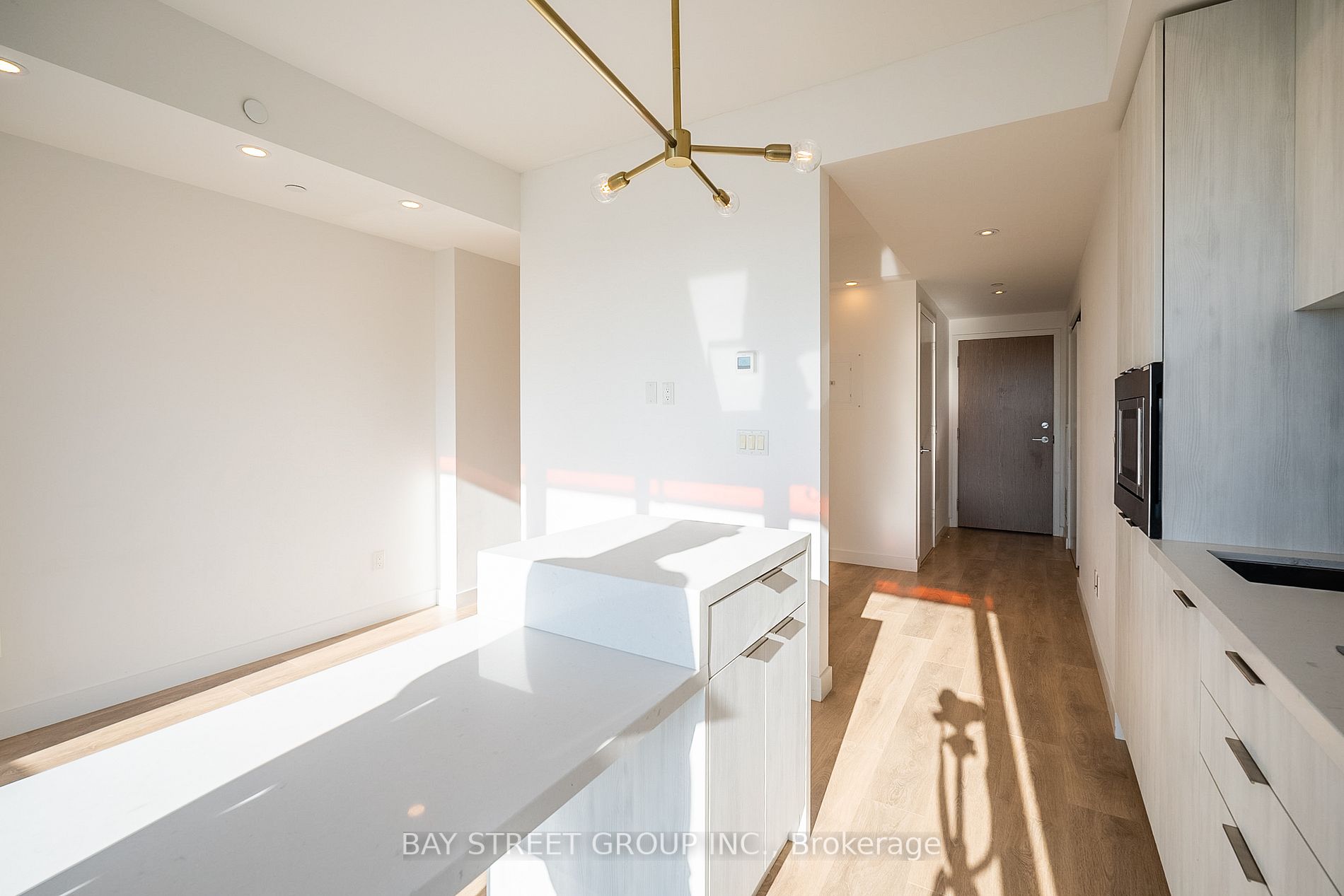 215 Queen St W, #1803
