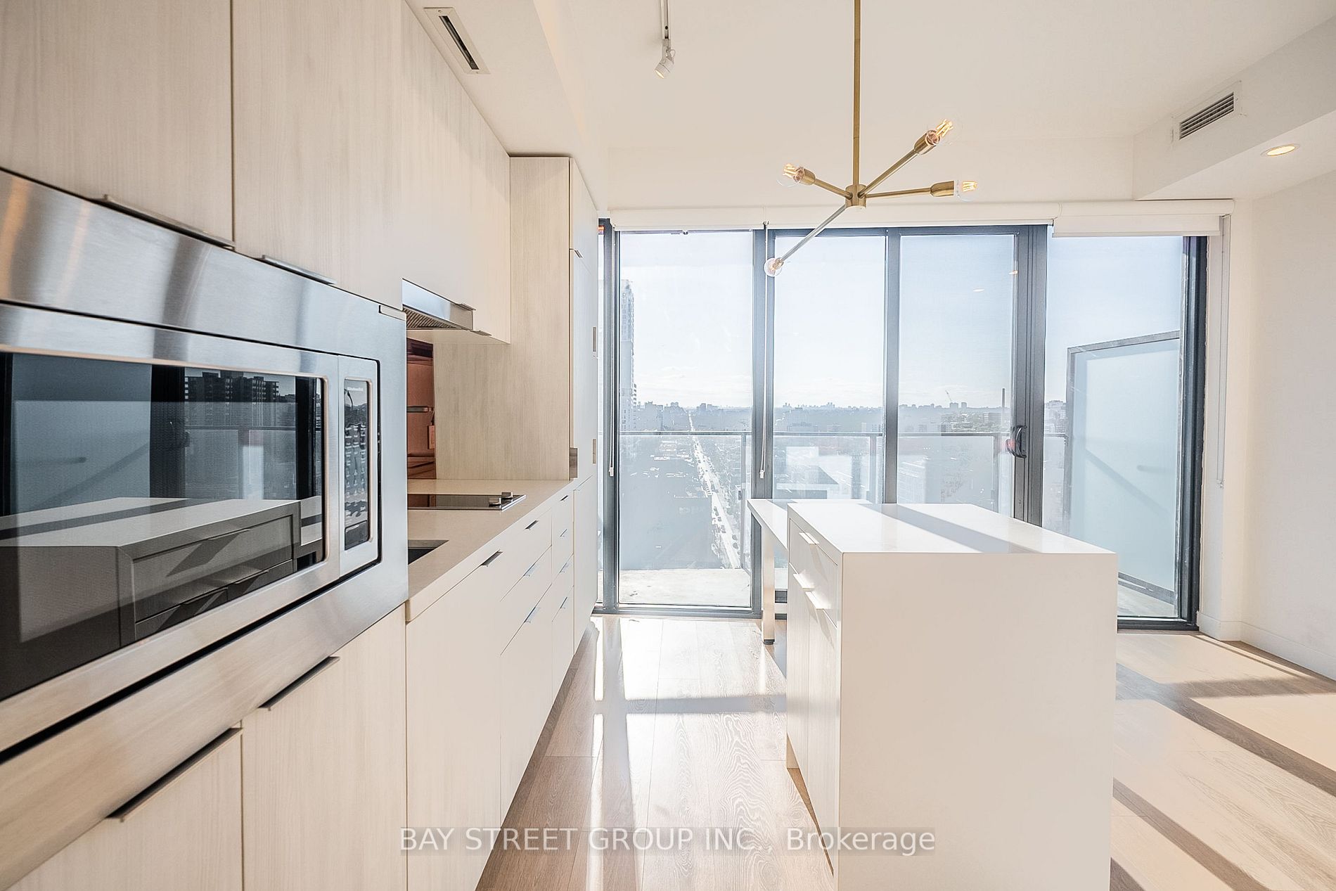 215 Queen St W, #1803
