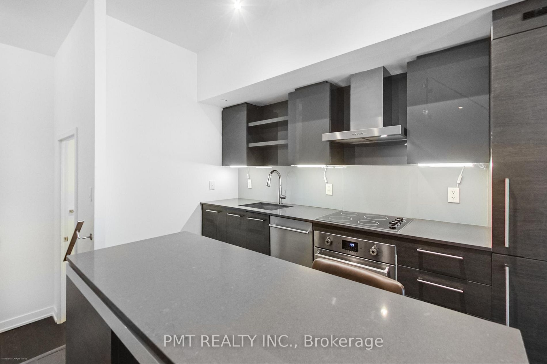 1030 King Street West St W, #103