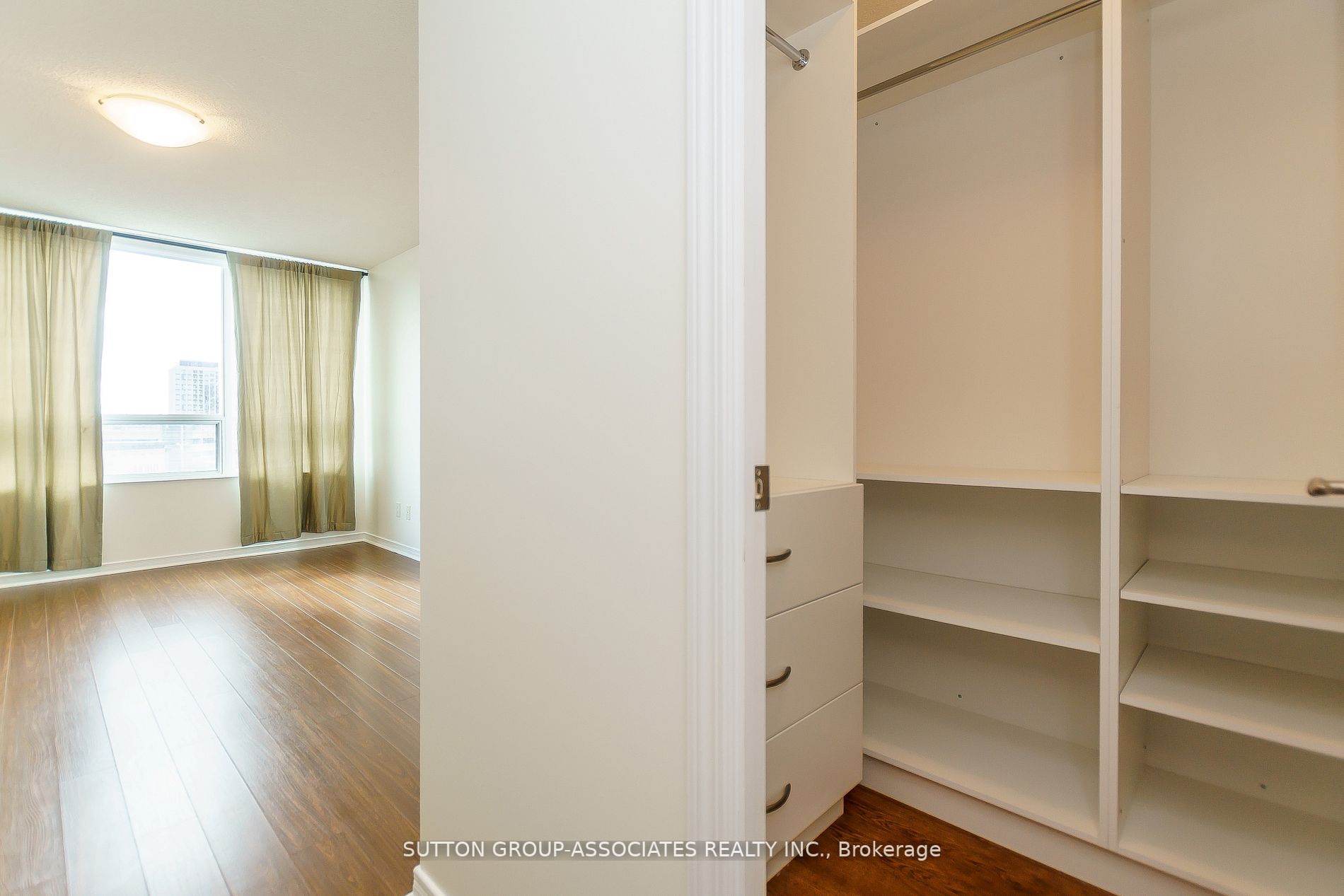 205 The Donway W, #506