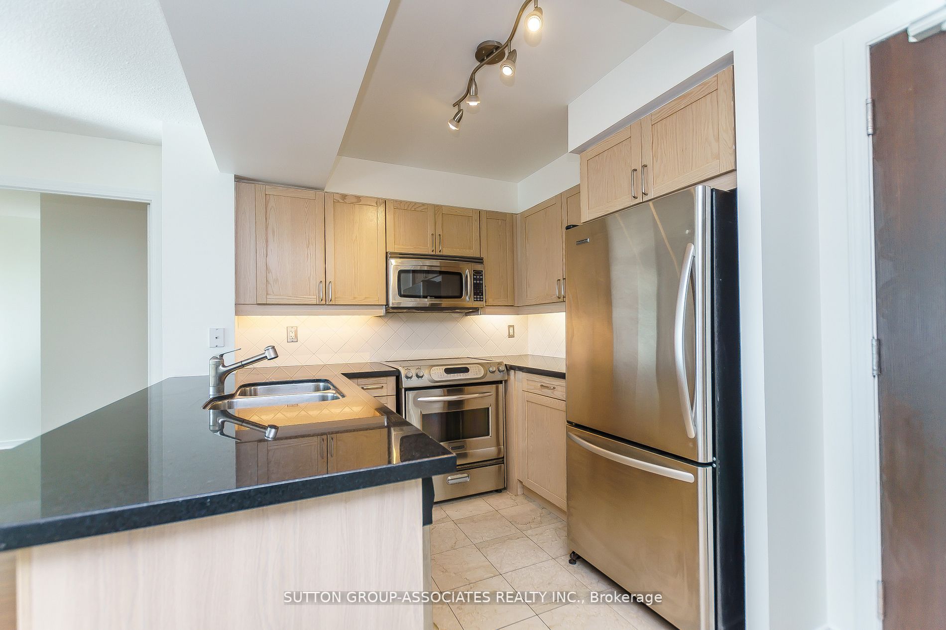 205 The Donway W, #506