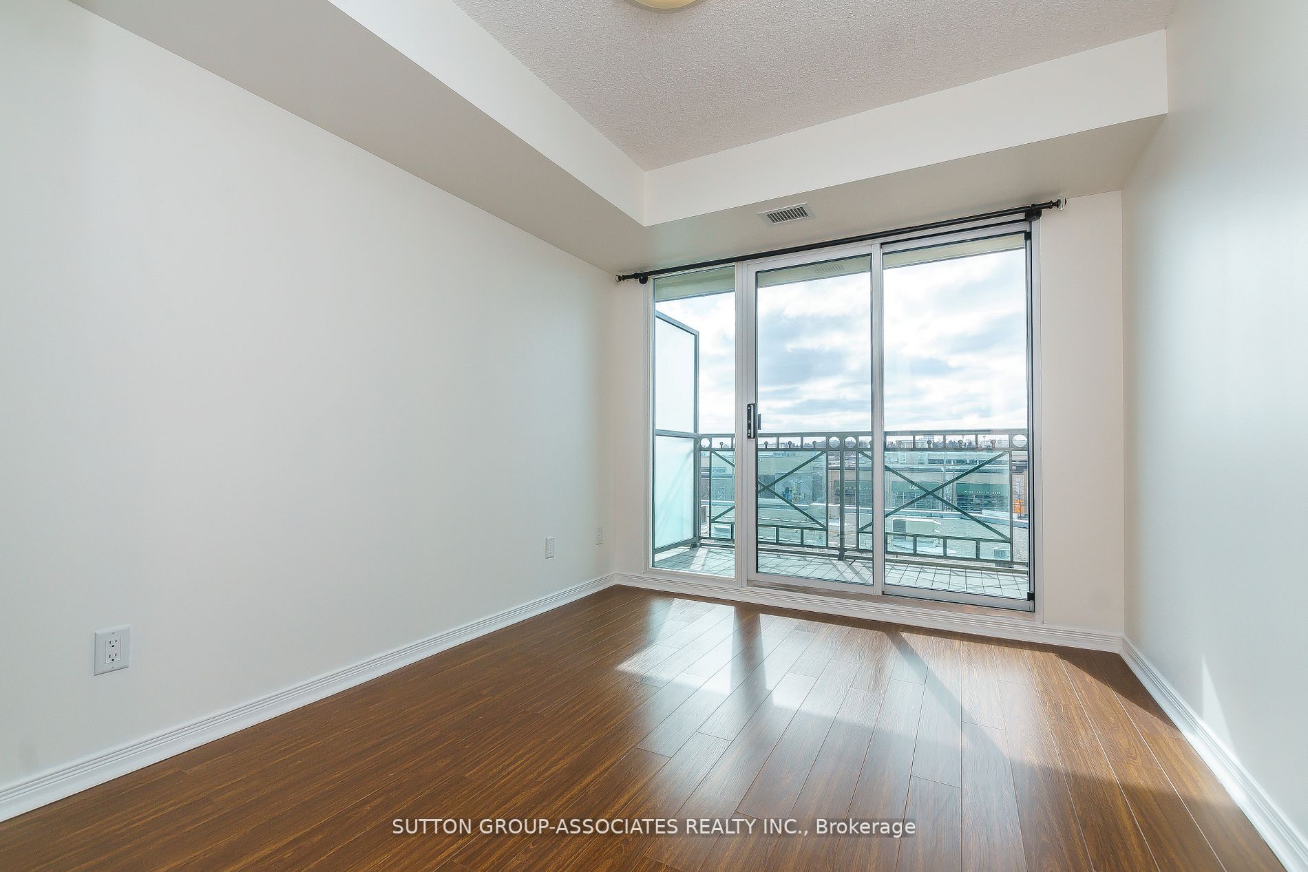 205 The Donway W, #506