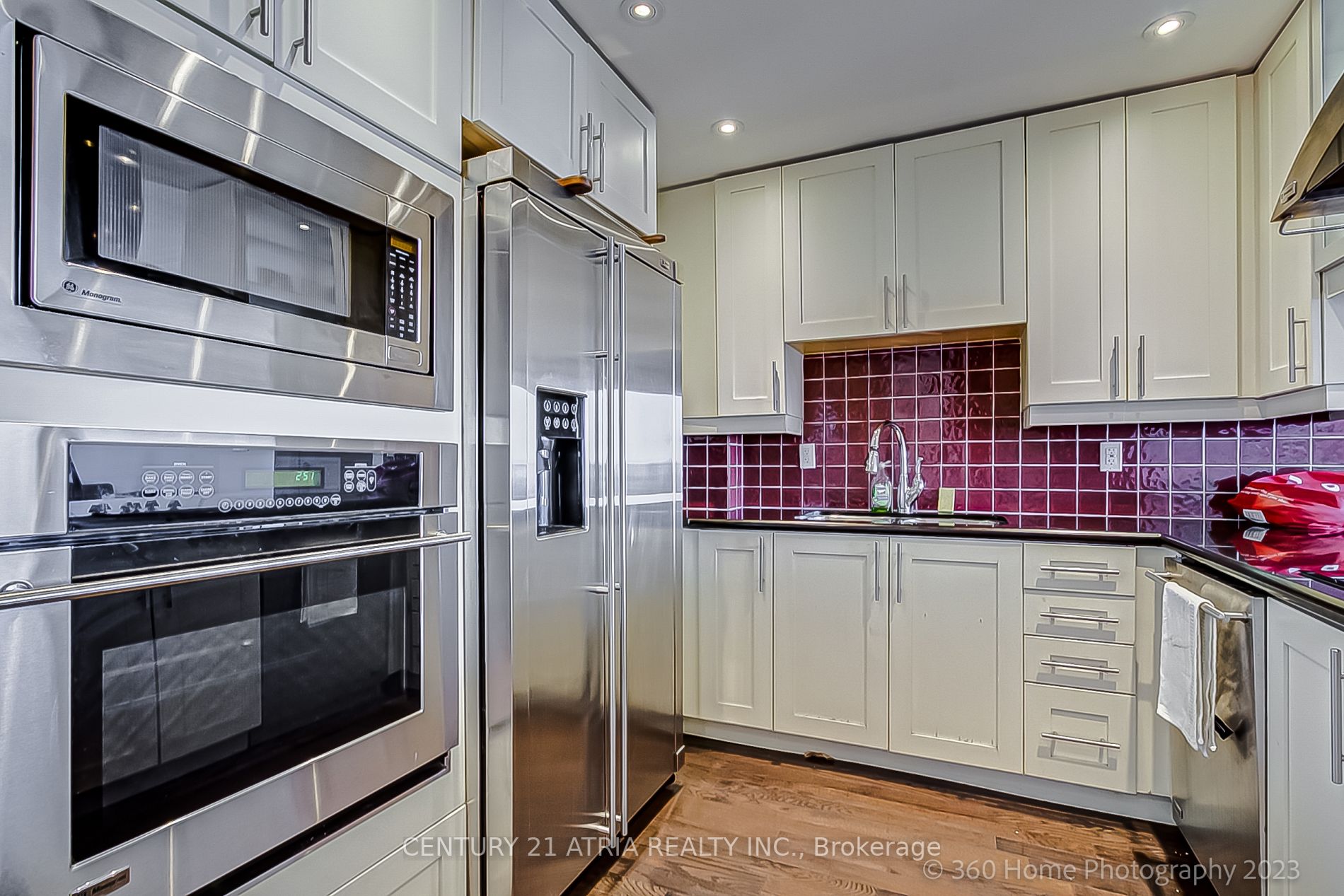761 Bay St, #4311
