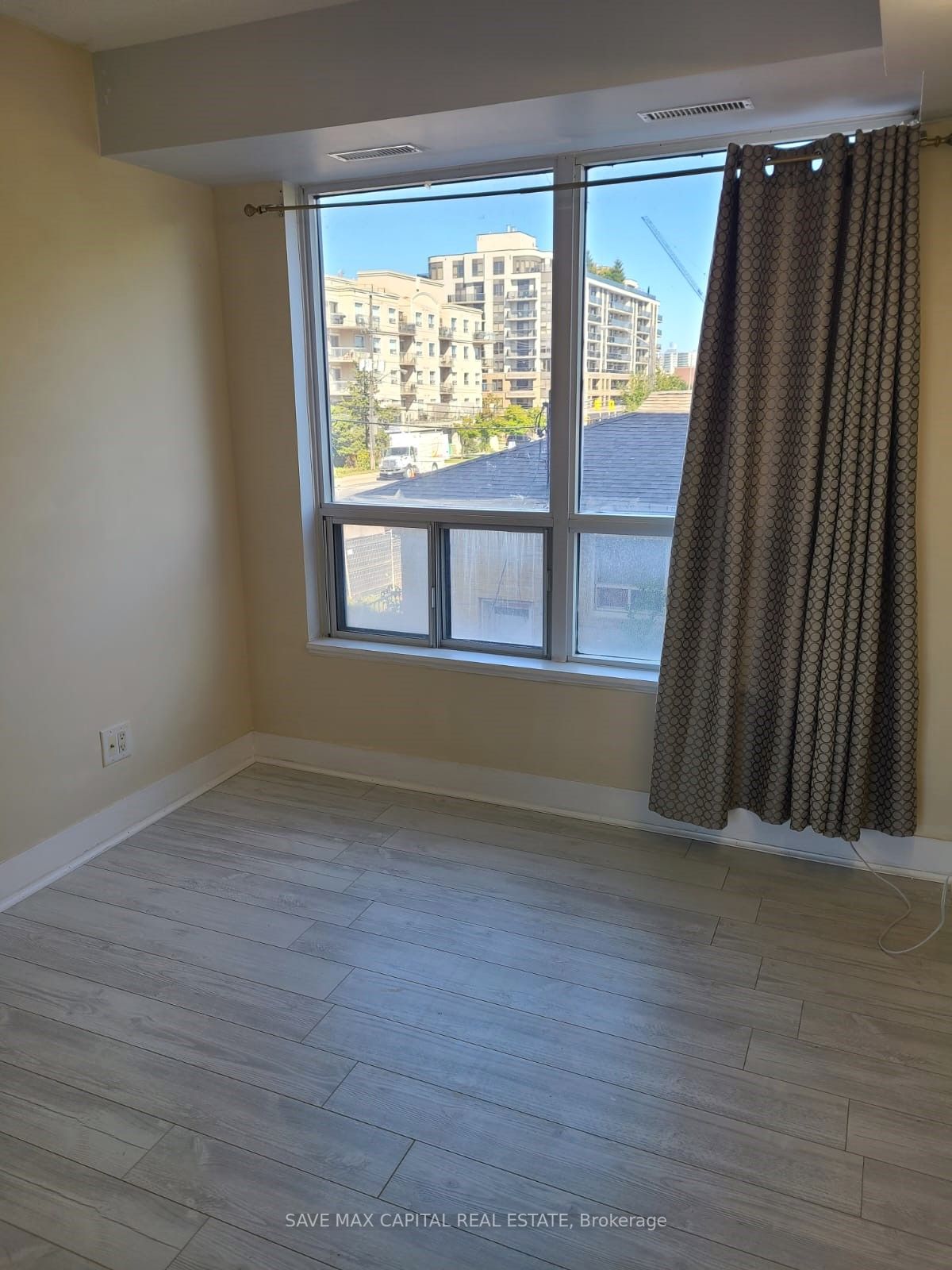 801 Sheppard Ave, #202
