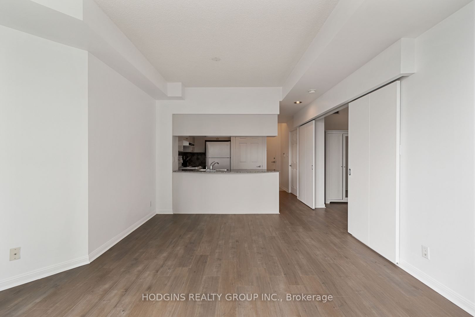 230 Queens Quay W, #1518