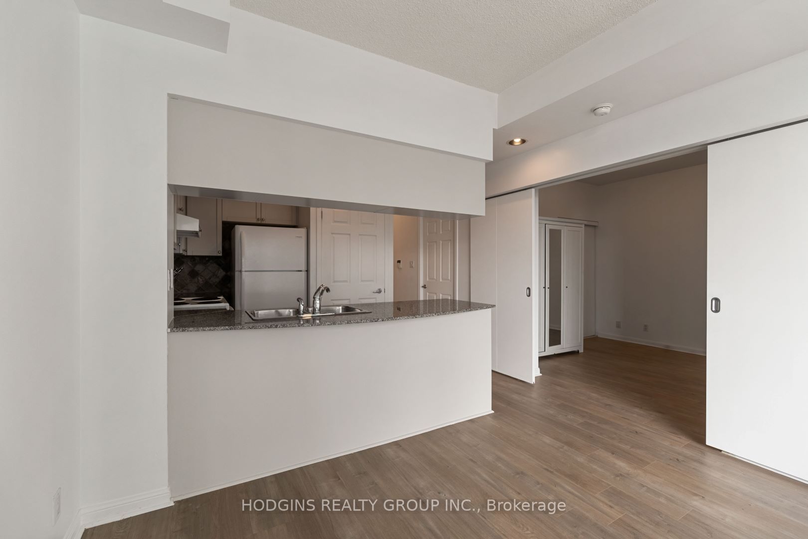 230 Queens Quay W, #1518