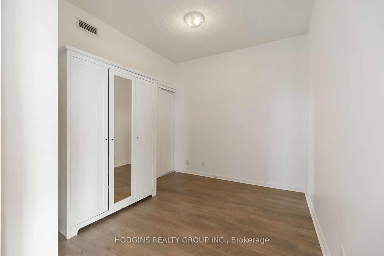 230 Queens Quay W, #1518