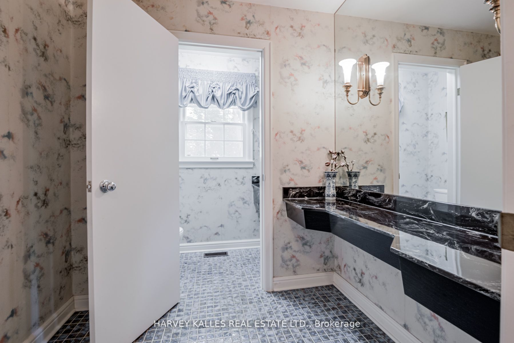 16 Bobwhite Cres