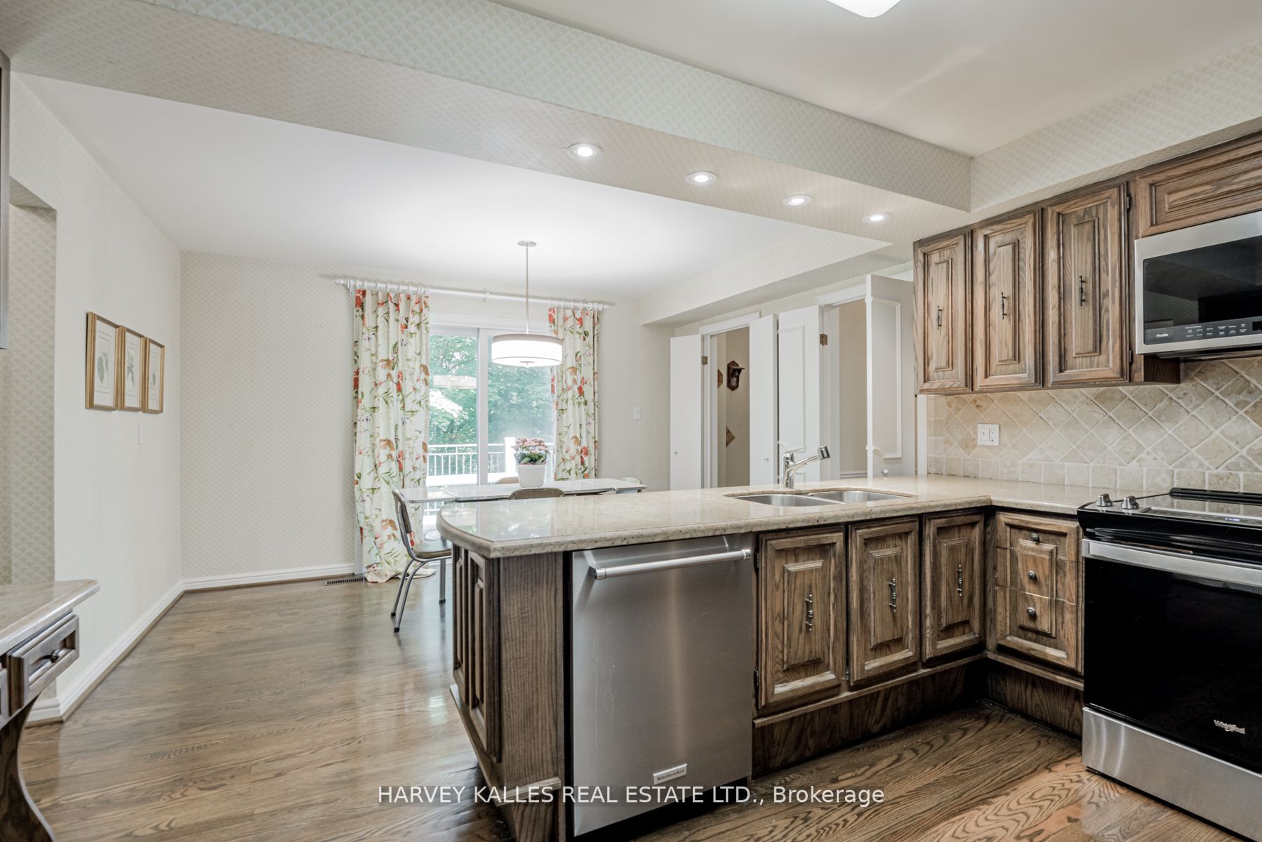 16 Bobwhite Cres