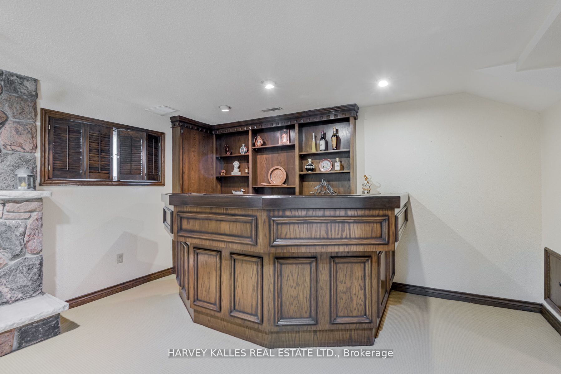 16 Bobwhite Cres