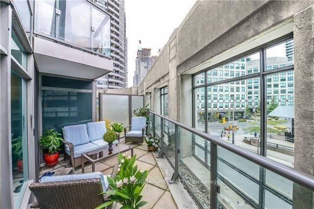 361 Front St W, #328
