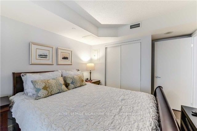 361 Front St W, #328