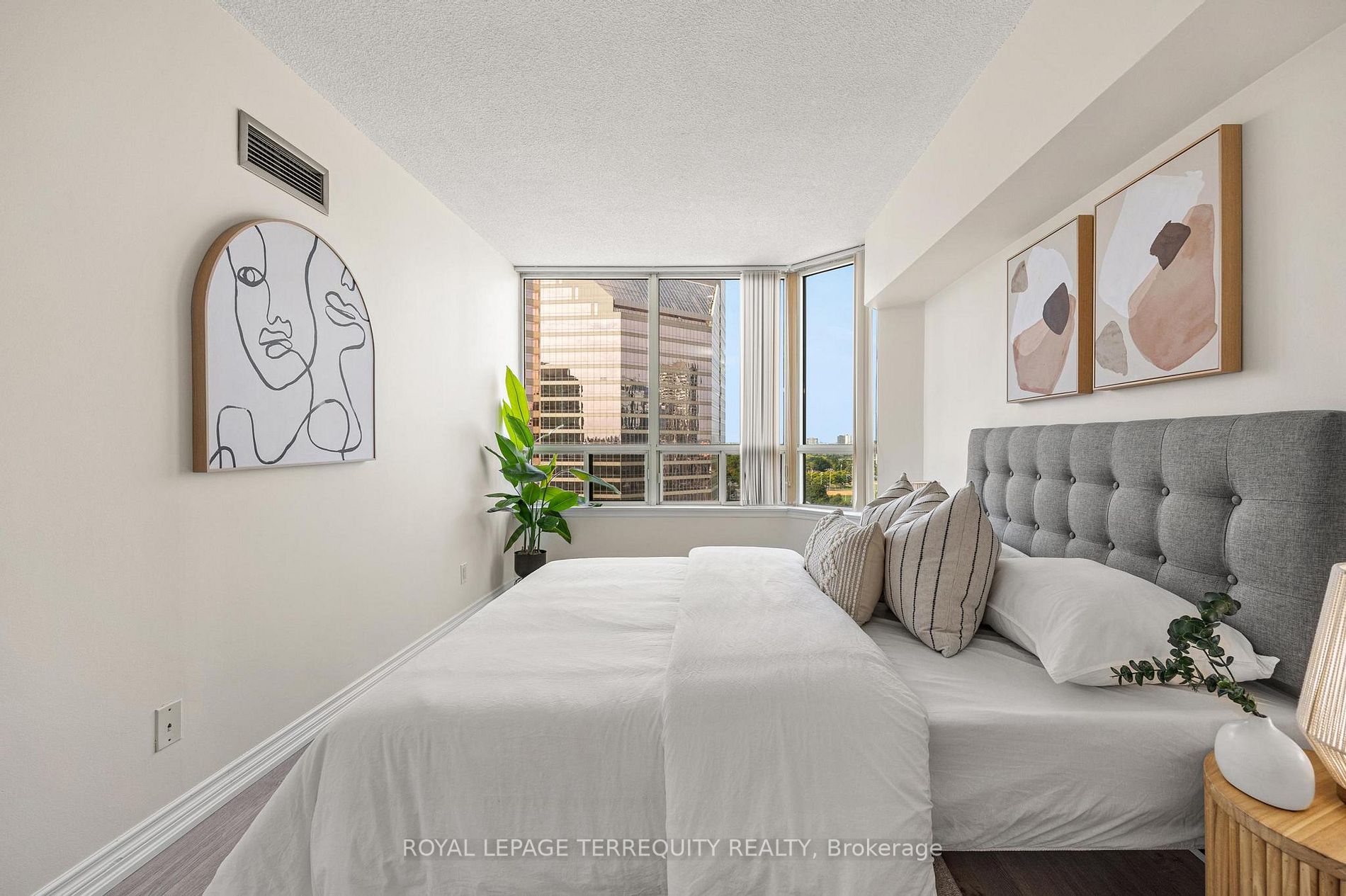 7 Bishop Ave, #1515