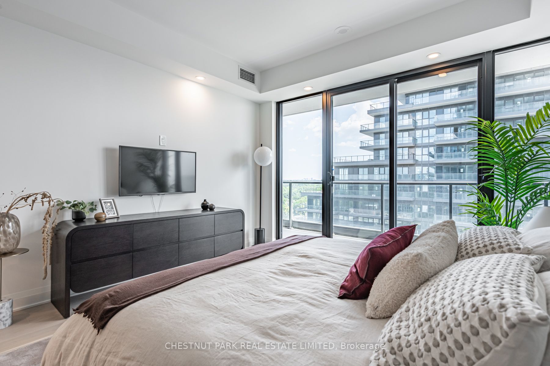 33 Frederick Todd Way, #1205
