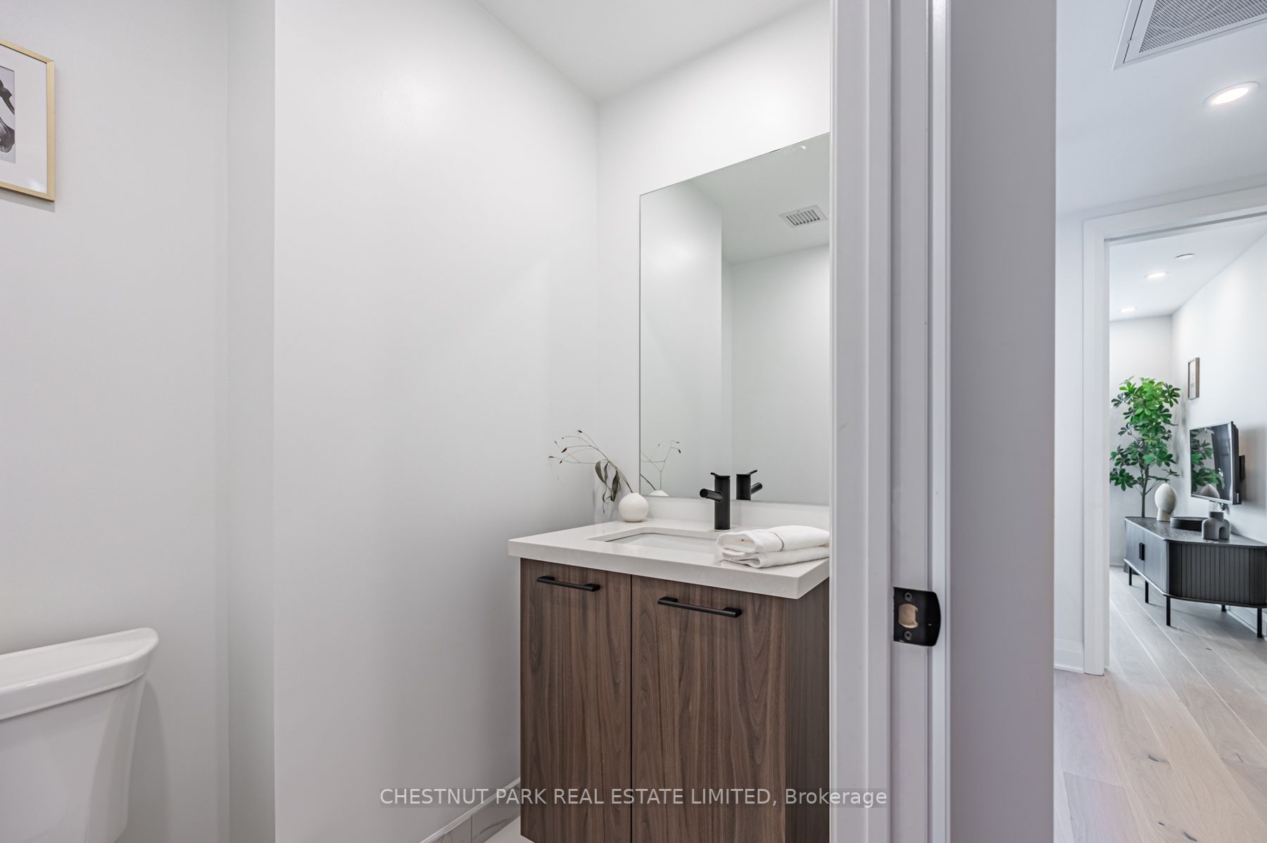 33 Frederick Todd Way, #1205
