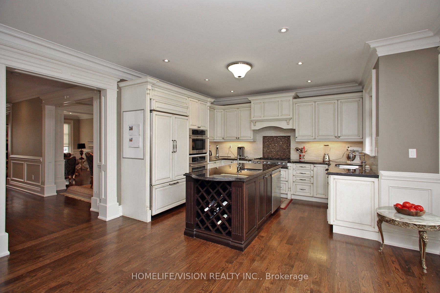 292 Laird Dr