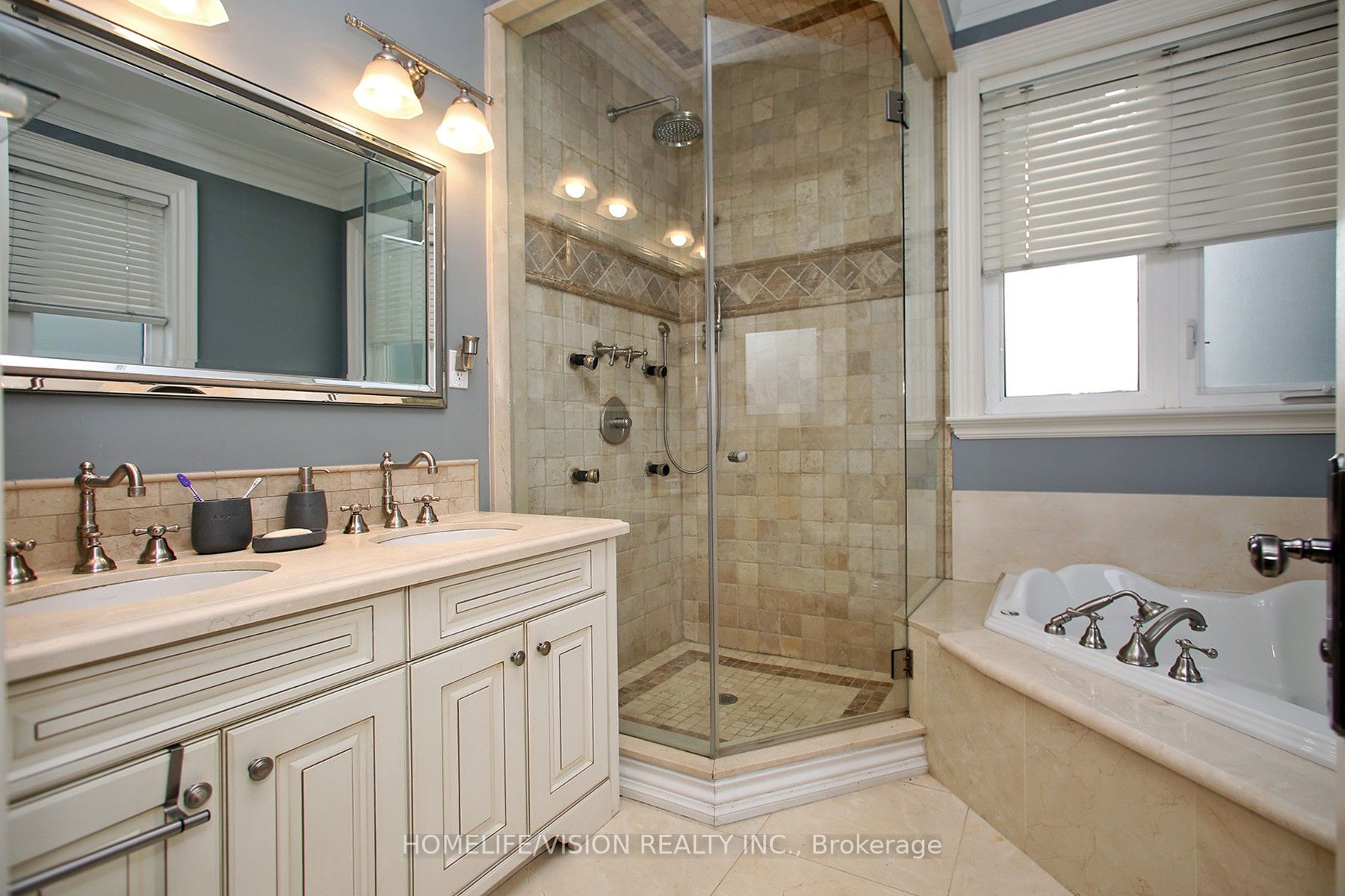 292 Laird Dr