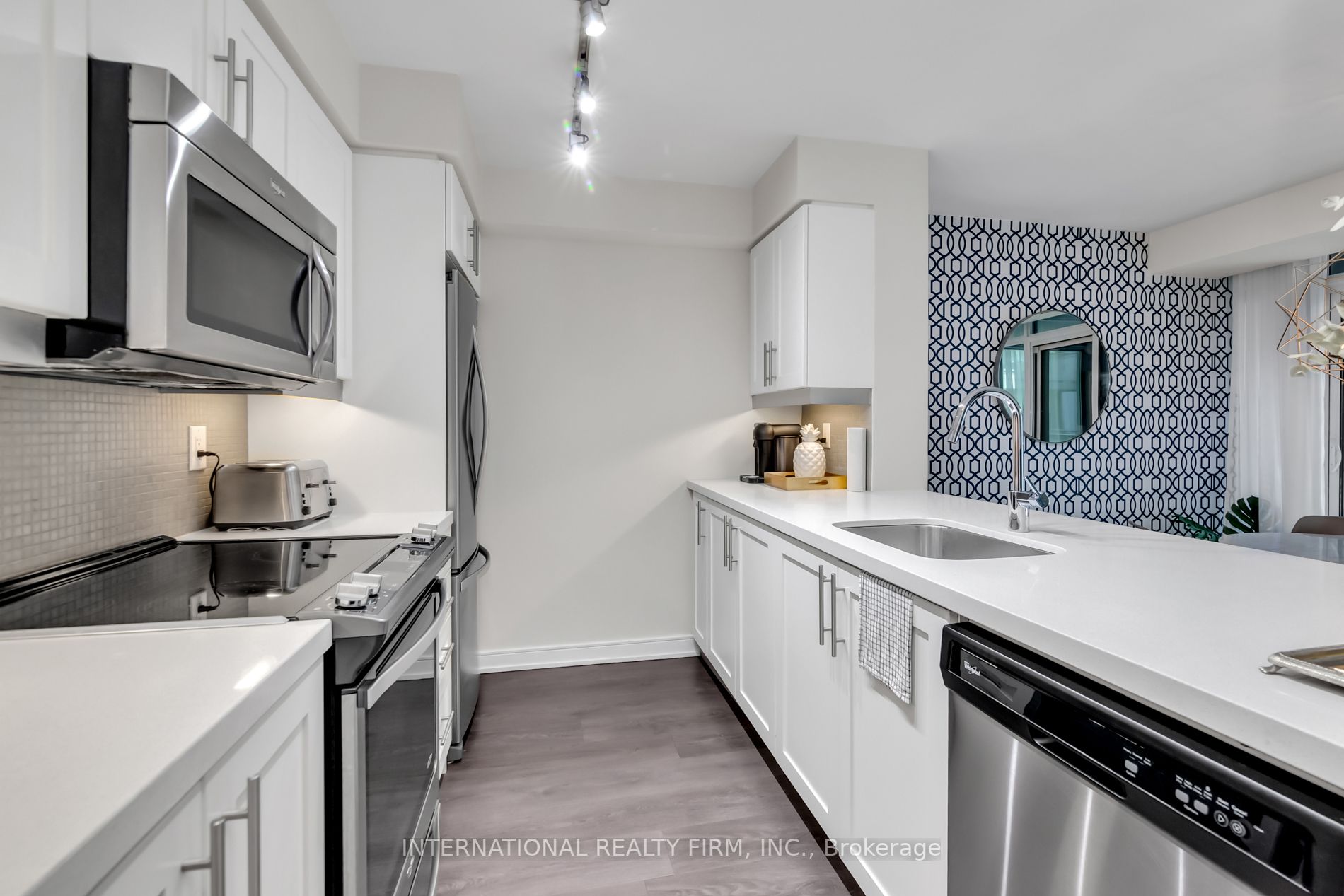 525 Adelaide St, #603