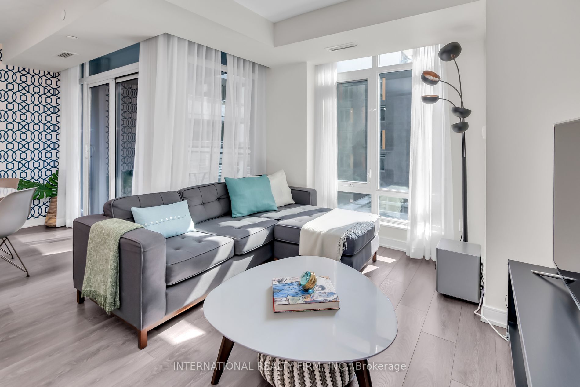 525 Adelaide St, #603