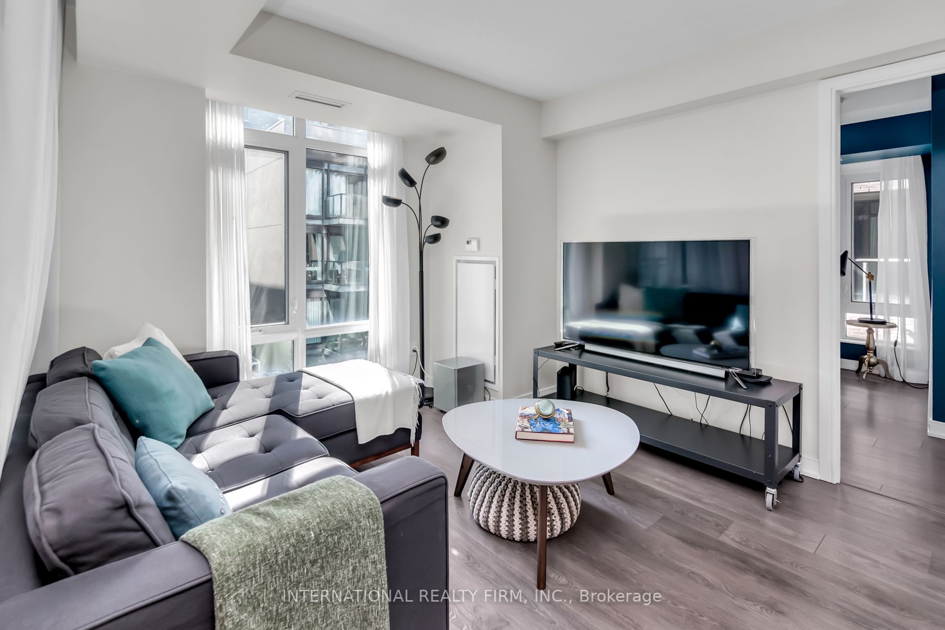 525 Adelaide St, #603