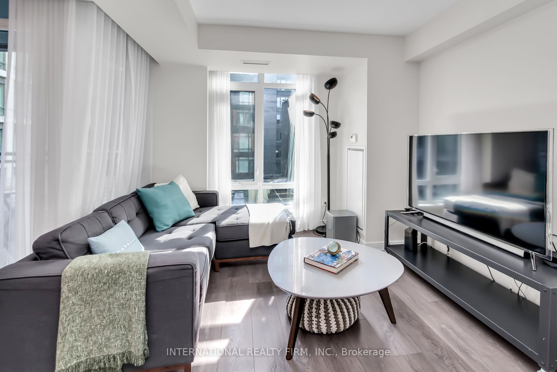 525 Adelaide St, #603