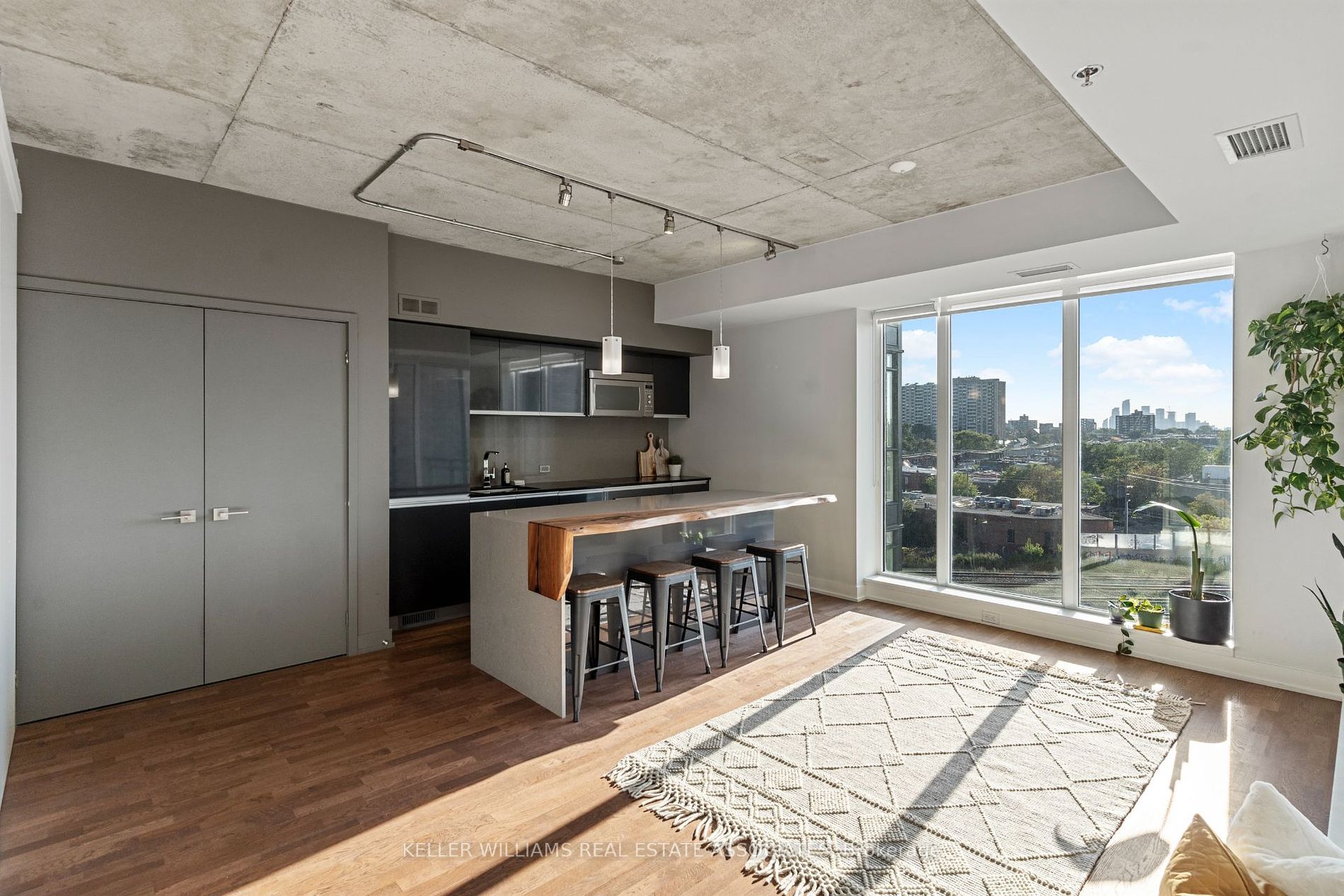 20 Minowan Miikan Lane, #712