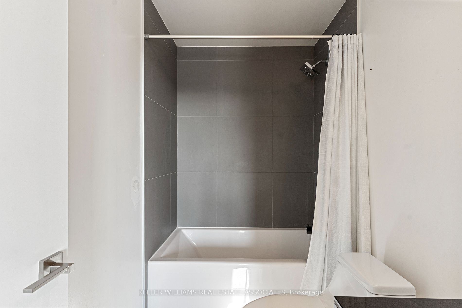 20 Minowan Miikan Lane, #712