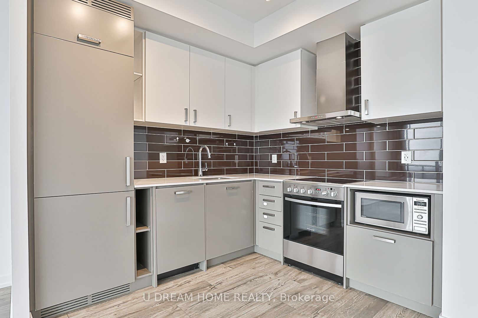125 Redpath Ave, #Ph111