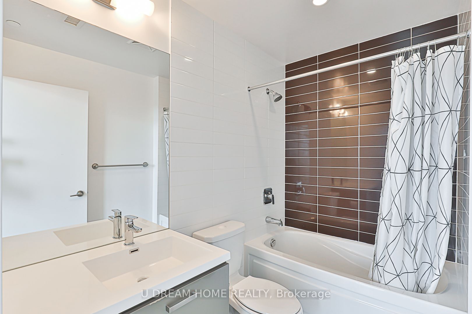 125 Redpath Ave, #Ph111