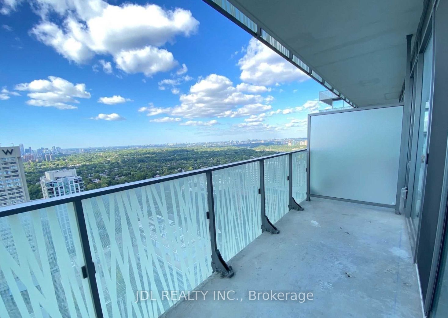 42 Charles St E, #4107