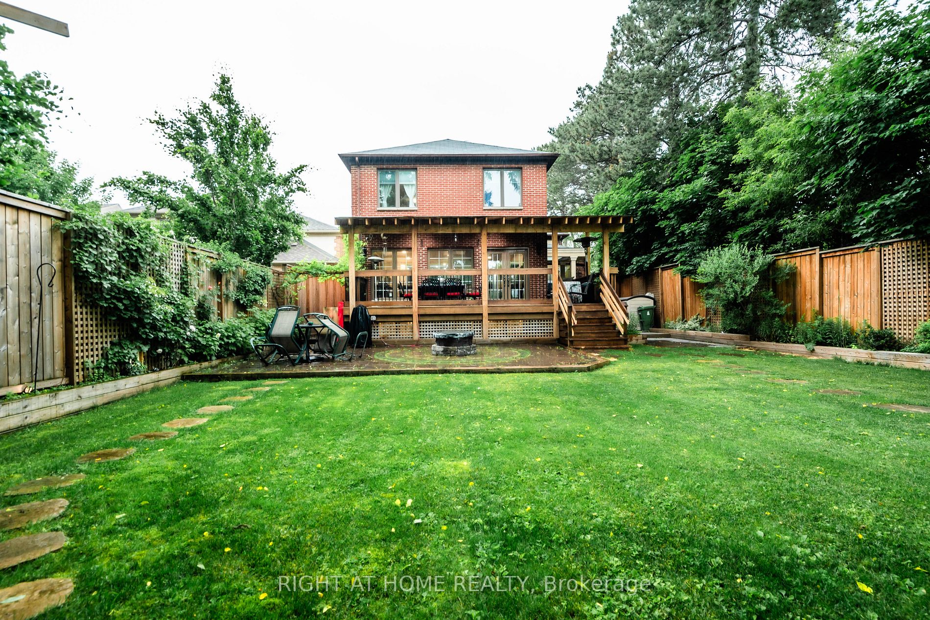 89 Bombay Ave