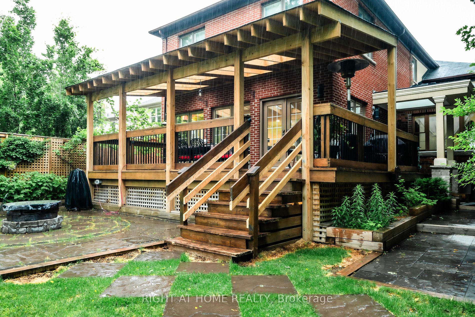 89 Bombay Ave