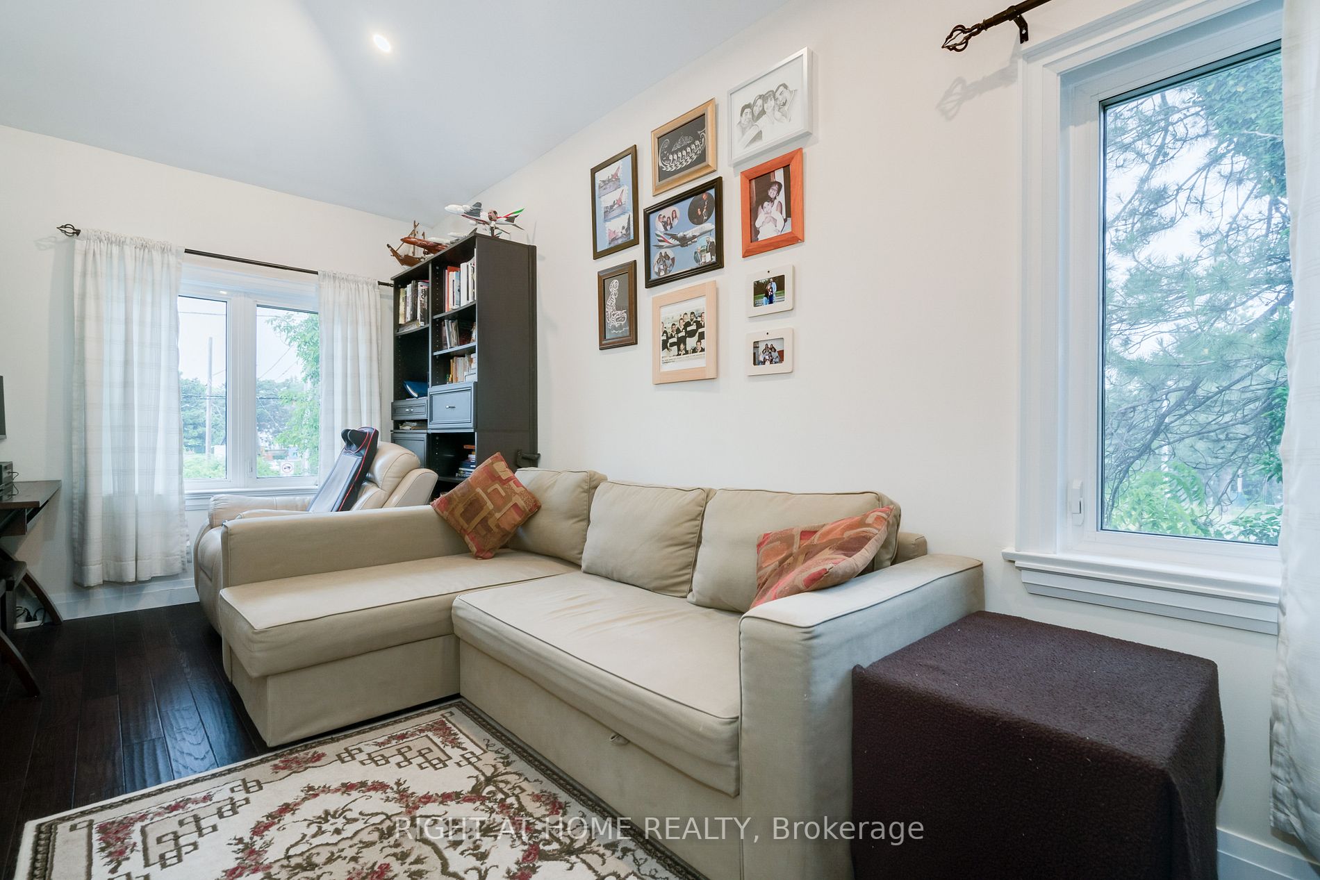 89 Bombay Ave