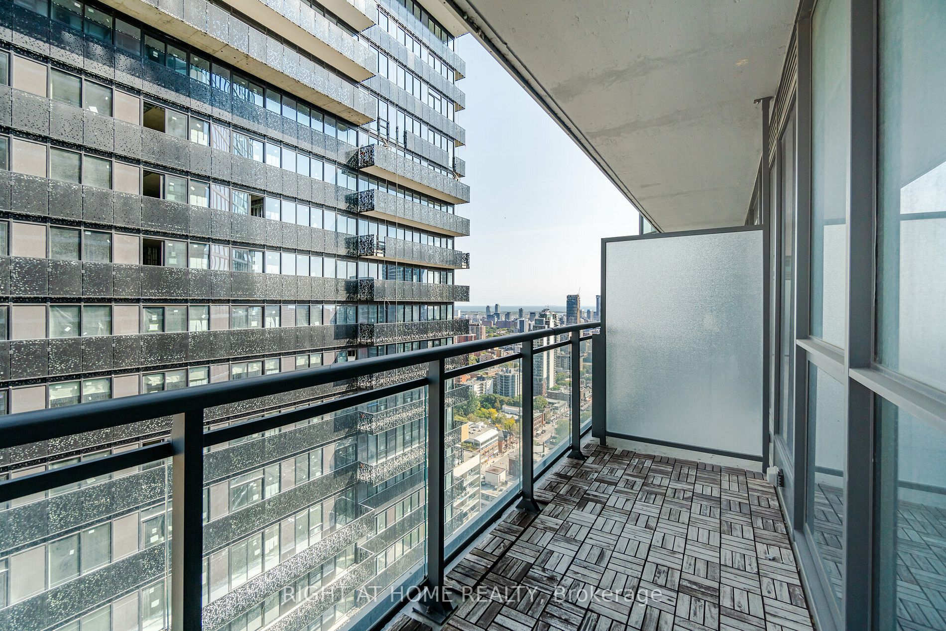 45 Charles Street E, #3910