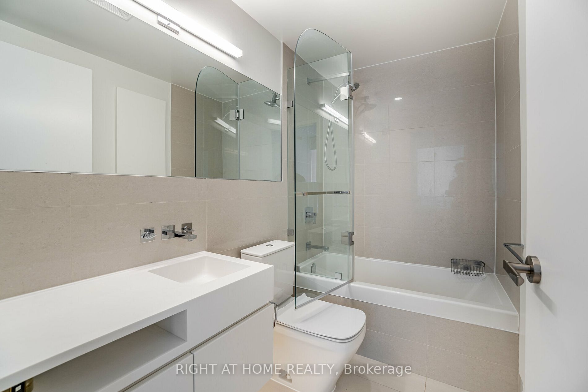 45 Charles Street E, #3910